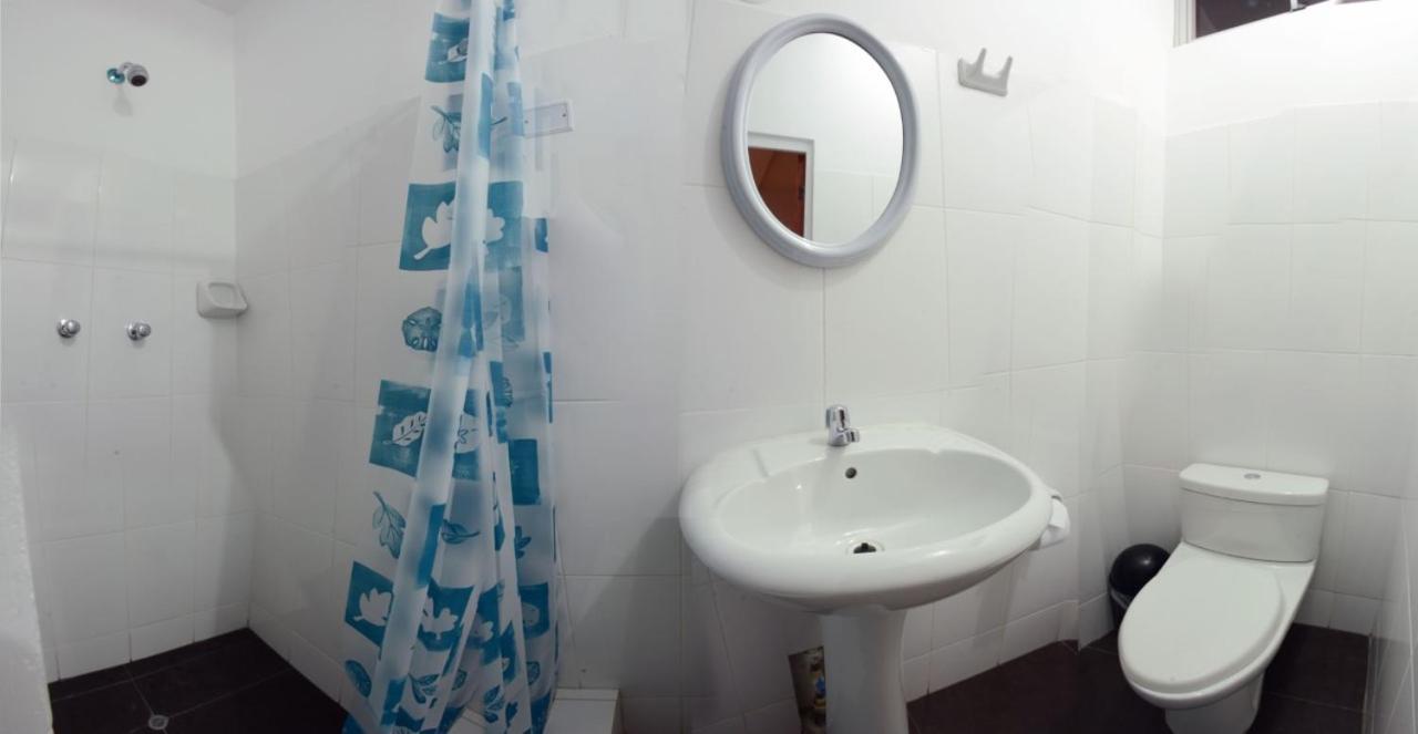 Hostal Casa Blanca Tarapoto Szoba fotó