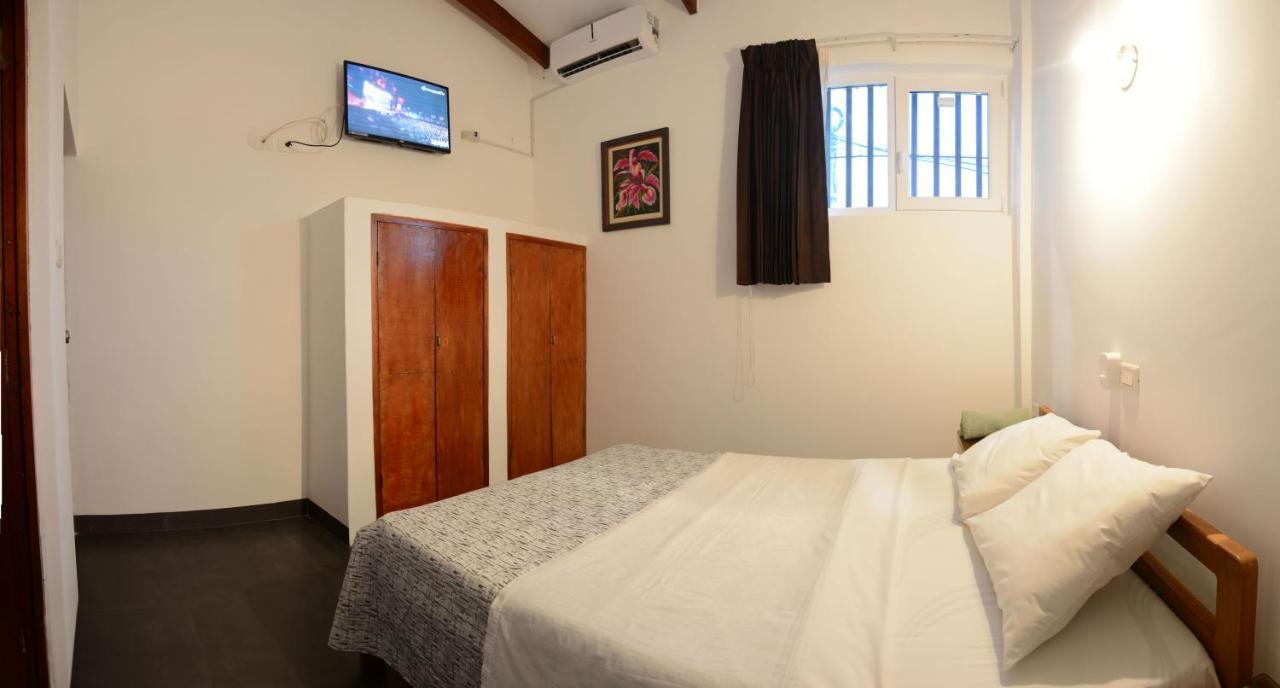 Hostal Casa Blanca Tarapoto Kültér fotó
