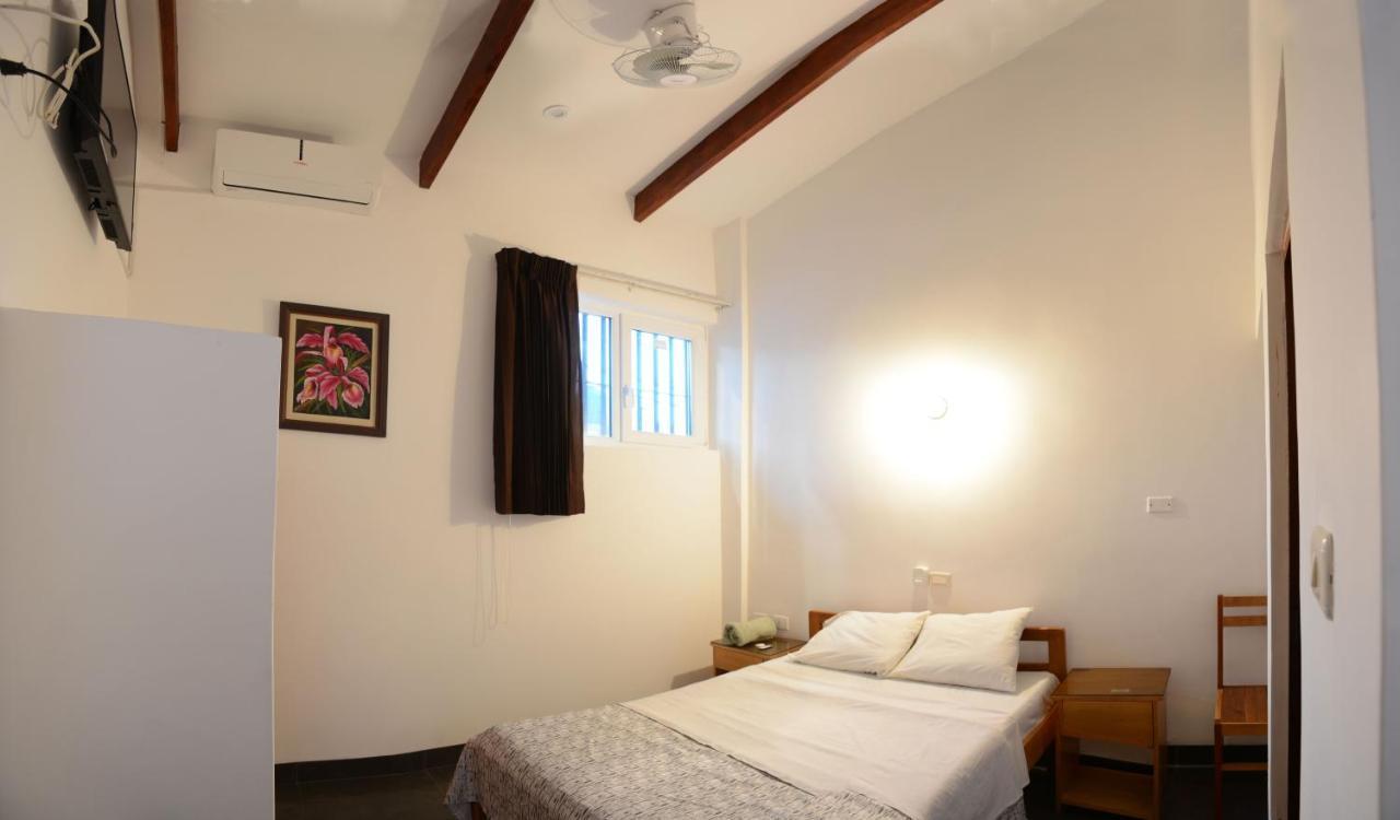Hostal Casa Blanca Tarapoto Kültér fotó