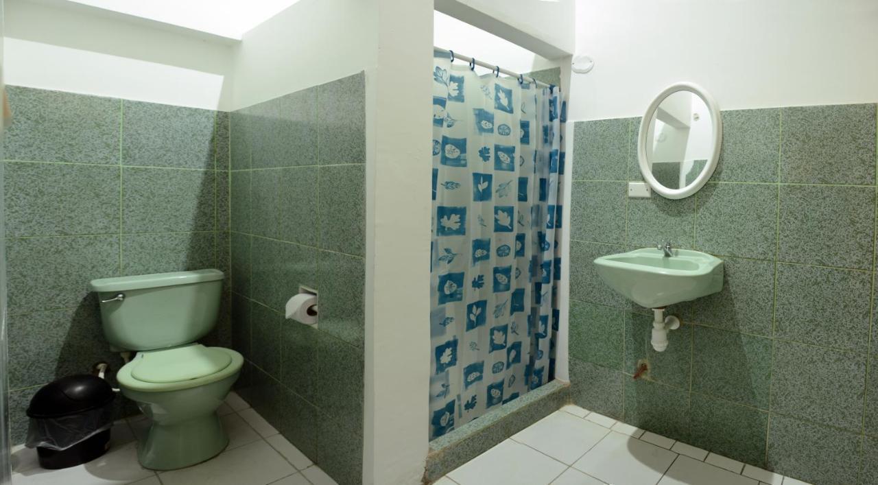 Hostal Casa Blanca Tarapoto Kültér fotó