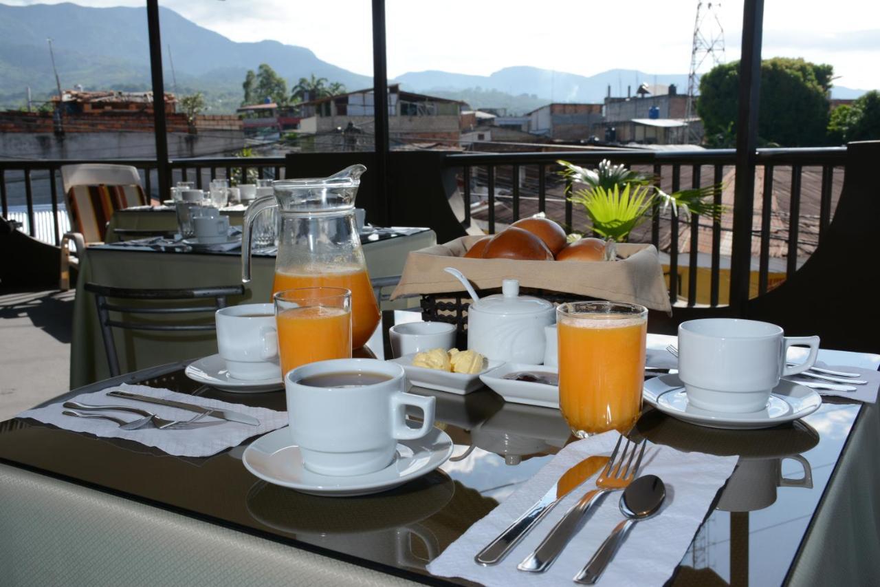 Hostal Casa Blanca Tarapoto Kültér fotó